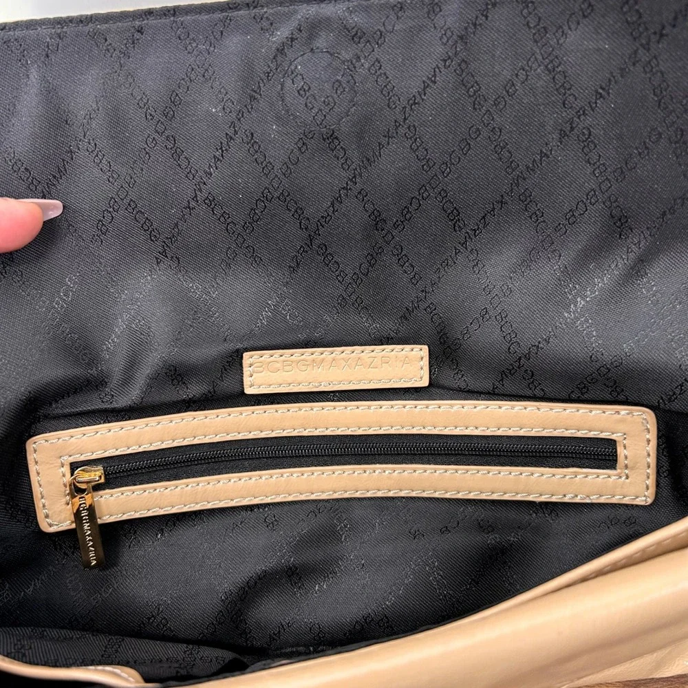 BCBGMAXAZRIA Tan Patent Leather Envelope Clutch Gold Chain Detail Bag
